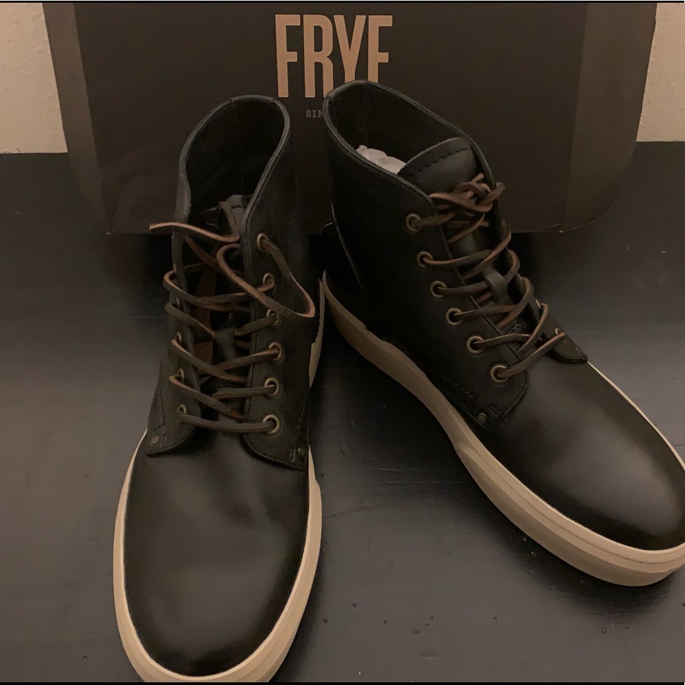 Frye beacon lace up